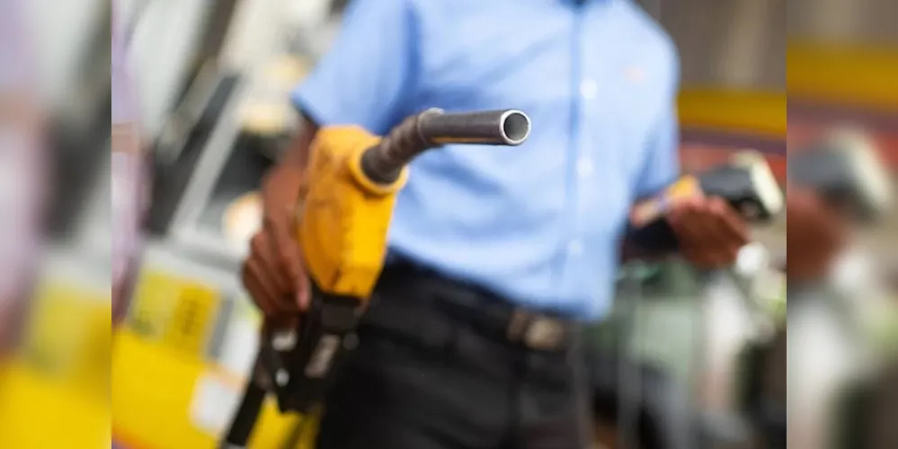 O ICMS da gasolina subirá R$ 0,15, passando de R$ 1,22 para R$ 1,37