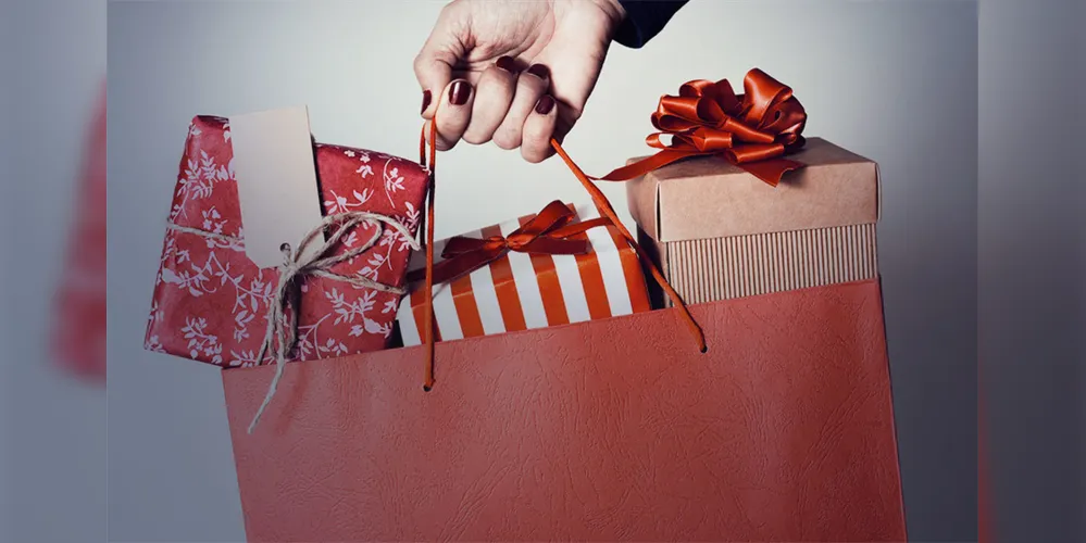 Vendas de Natal deste ano foram ligeiramente maiores que as do ano passado no comércio varejista