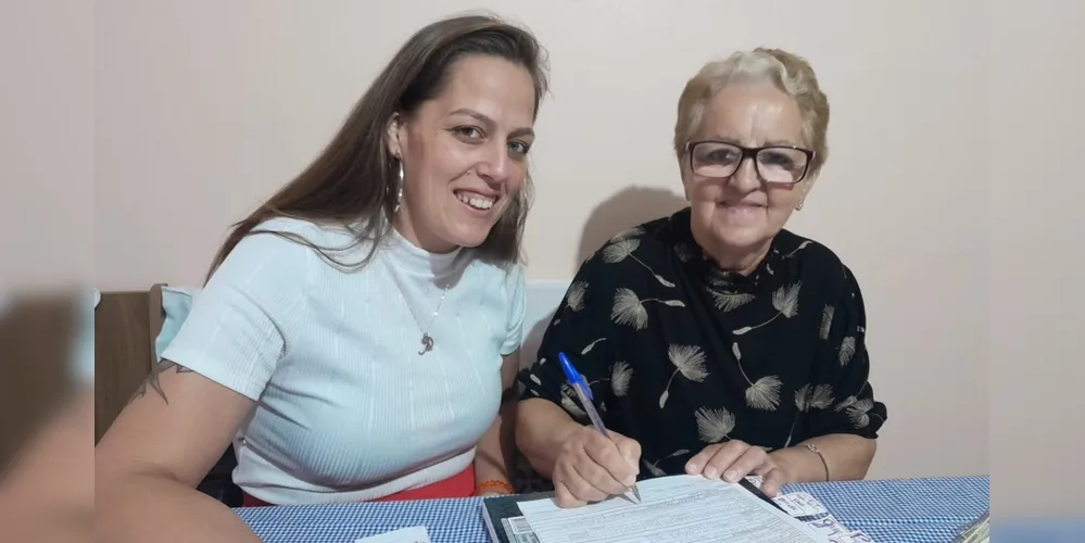 A pré-candidata à Prefeitura pelo Psol, Professora Renata (à esquerda) e Claudete Dallabona (à direita) se reuniram na última terça-feira