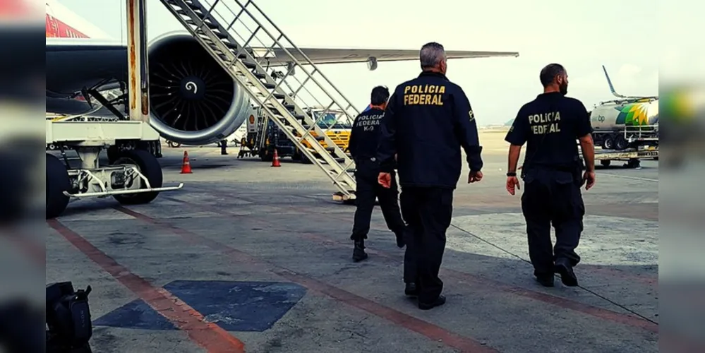 PF prende grupo suspeito de inserir malas com drogas com destino ao exterior