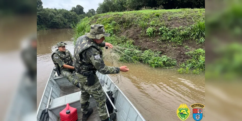 Abordagem foi realizada durante patrulhamento aquático no Rio Iguaçu,em Porto Amazonas