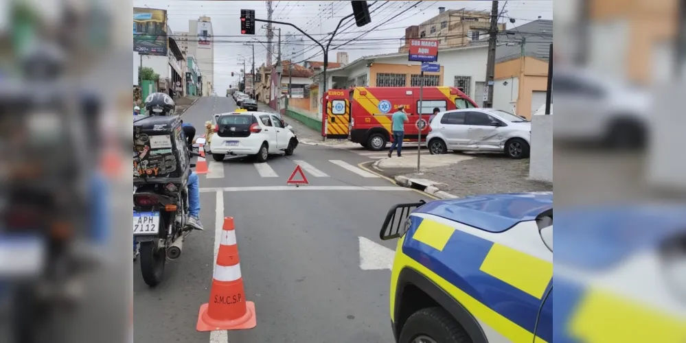 Acidente ocorreu no cruzamento das ruas Santos Dumont e Comendador Miró