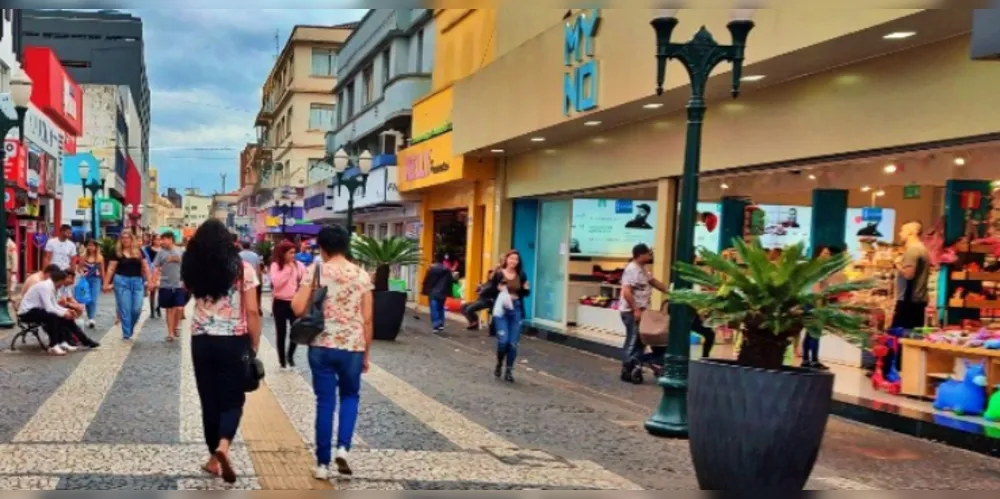 Lojas de rua não abrem nesta quarta-feira (01) em Ponta Grossa