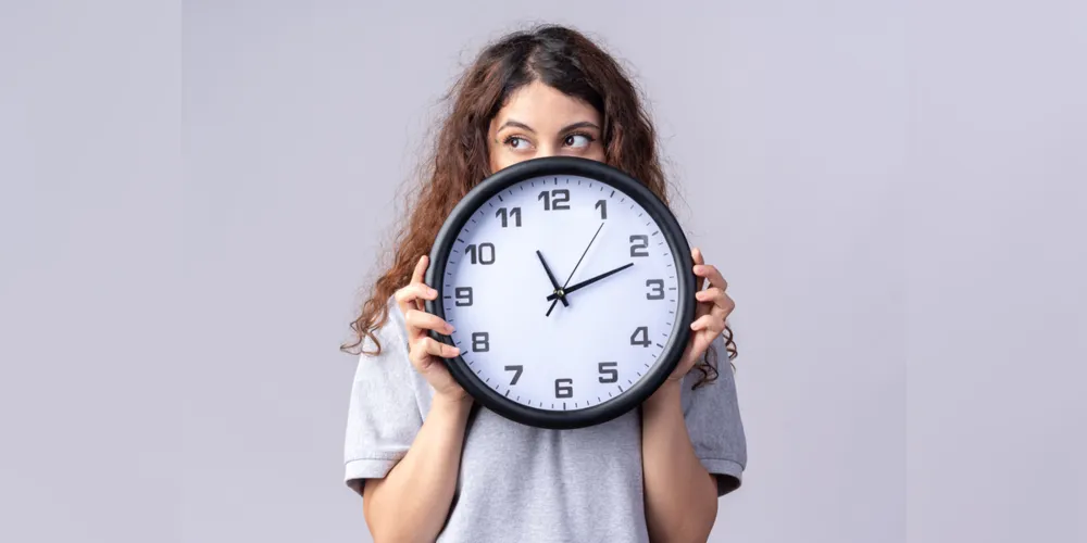 Nosso relógio circadiano é constantemente ressincronizado por reguladores externos, como temperatura ou ingestão de alimentos