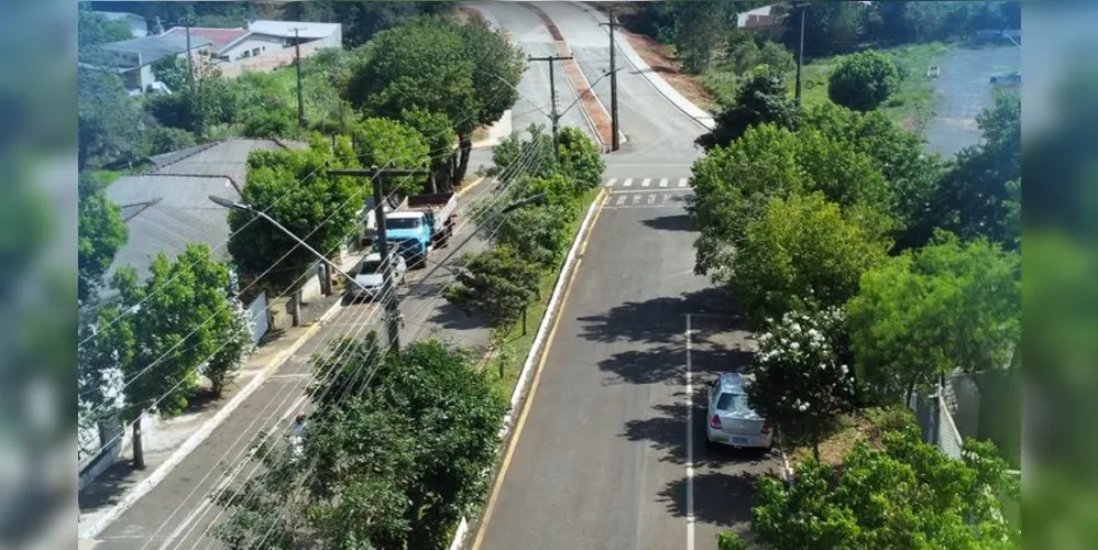 Uma das características da nova extensão da Avenida Brasil é a inclusão de calçadas projetadas