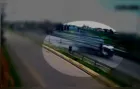 Ciclista escapa de acidente com caminhão na BR-116; vídeo