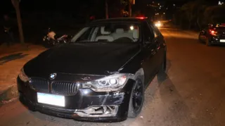 Um dos veículos que se acidentou é uma BMW