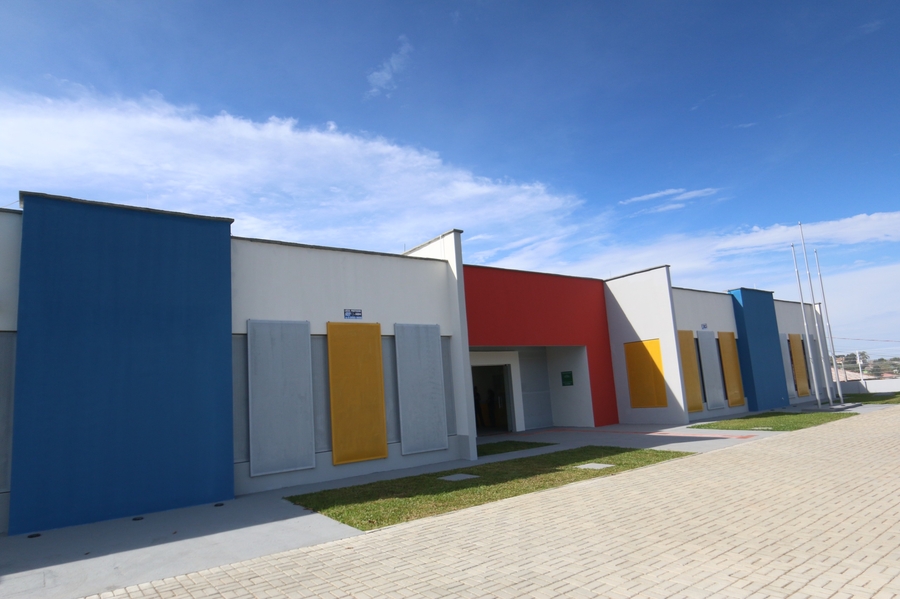 O novo Centro Municipal de Educação Infantil Samuel Machado Bark se localiza no Nova Rússia