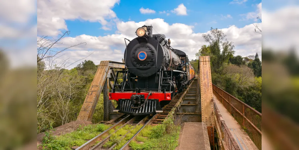 Trem dos Tropeiros: locomotiva a vapor percorre trajeto repleto de história a partir da Lapa