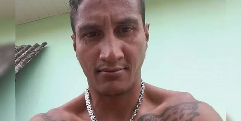 Foi identificado como Claudinei de Souza, de 43 anos, o homem morto a golpe de faca, na manhã desta quinta-feira (23)