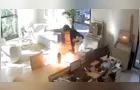 Celular explode enquanto carregava em escritório no PR; vídeo