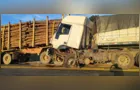 Acidente envolve três caminhões na PR-092, em Jaguariaíva
