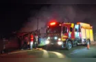 Incêndio na Vila Borato mobiliza equipes dos Bombeiros em PG