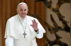 Papa é acusado de fazer comentários homofóbicos em reunião