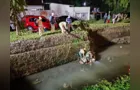 Homem é resgatado ao escorregar em barranco e cair em rio de Curitiba