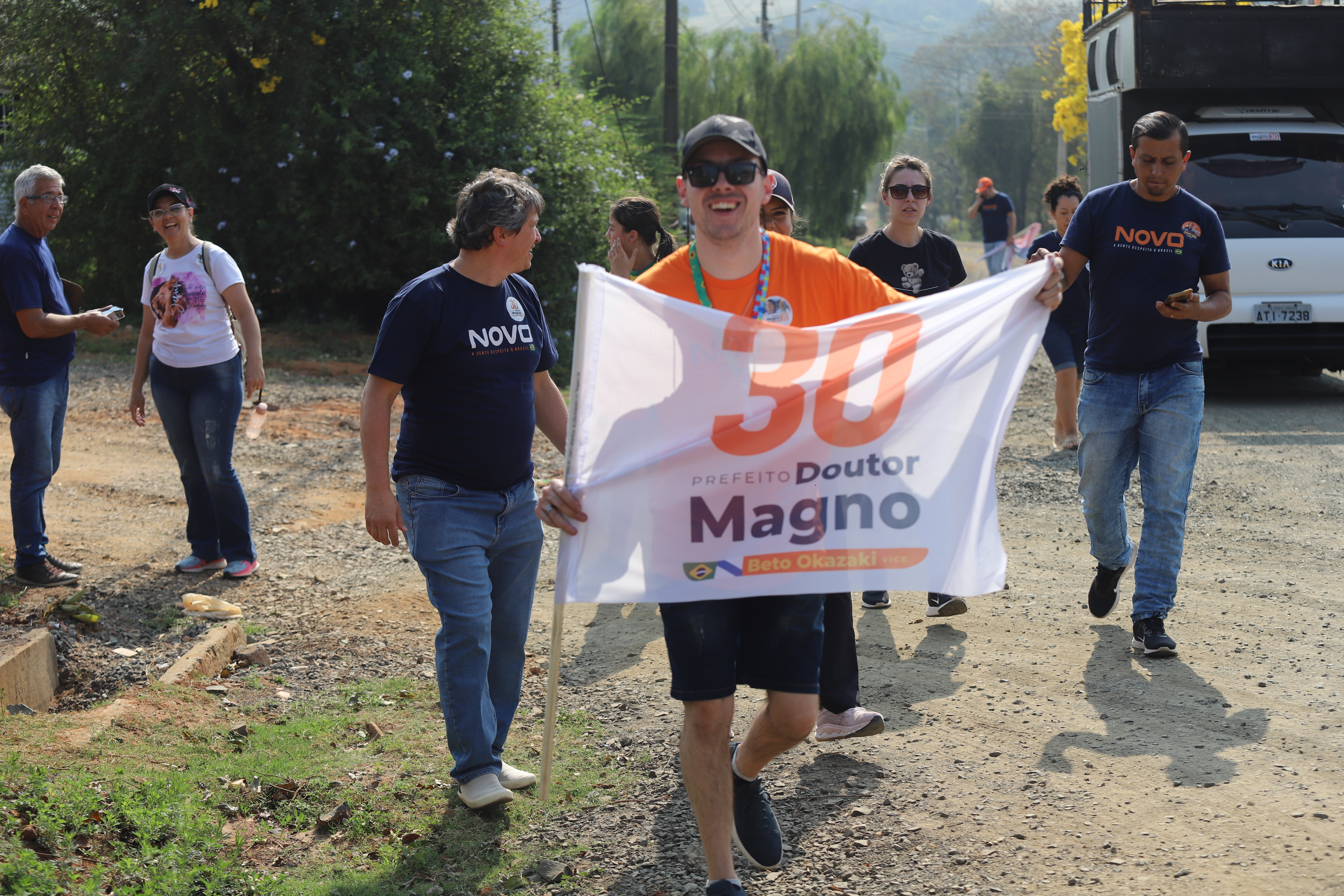 Dr. Magno volta a realizar caminhadas e dialogar com moradores