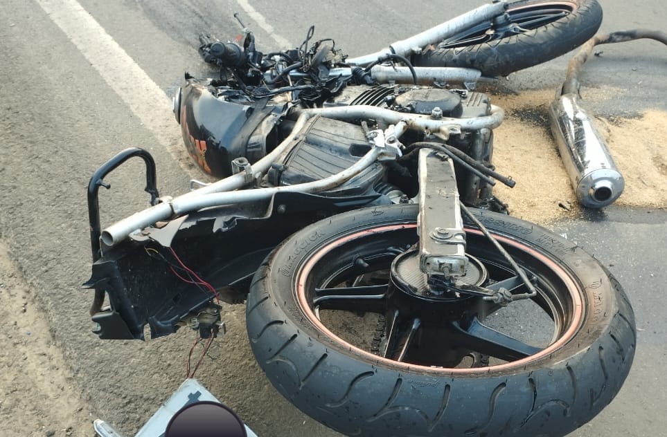 Colisão frontal deixa motociclista em estado grave em Telêmaco