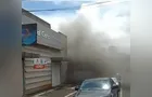 Casa pega fogo no Centro de Ponta Grossa e mobiliza bombeiros