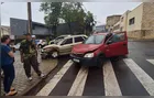 Carros colidem em cruzamento na região central de PG