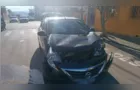 Carros colidem na avenida Bonifácio Vilela e deixam trânsito lento nesta sexta