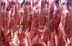 China suspende compras de carne bovina de três frigoríficos do Brasil