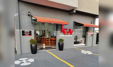 LCA Móveis e Estofados dispõe de colchões, mesas de jantar e estofados a pronta entrega