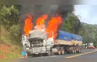 Caminhão com placas de Ponta Grossa pega fogo e bloqueia Serra da Esperança