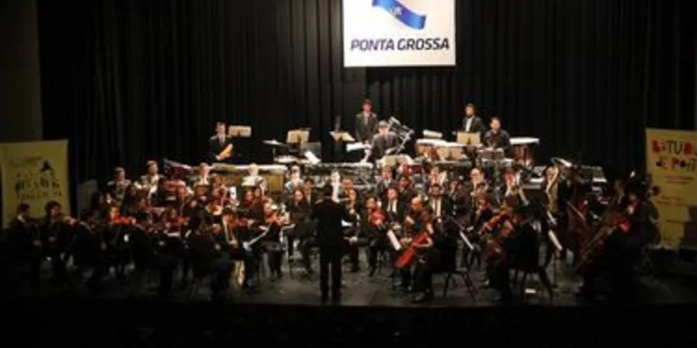 Imagem ilustrativa da imagem Orquestra Sinfônica de PG se apresenta em associação de catadores de recicláveis
