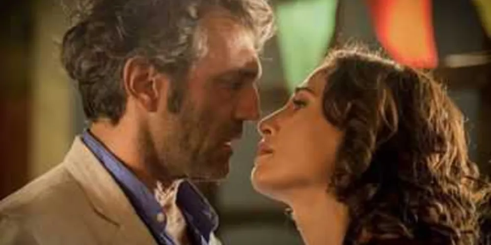 Imagem ilustrativa da imagem Santo e Tereza se beijam