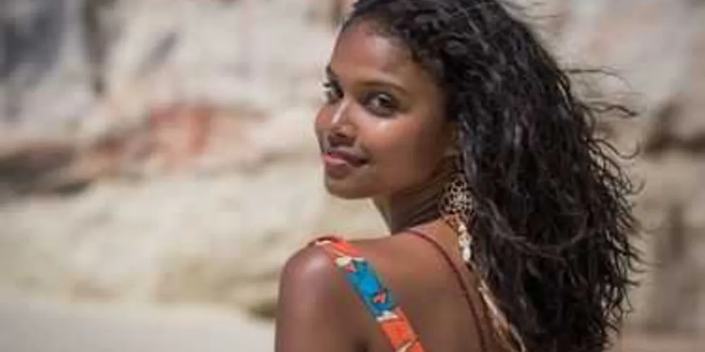 Imagem ilustrativa da imagem Joana chega à casa de Tânia