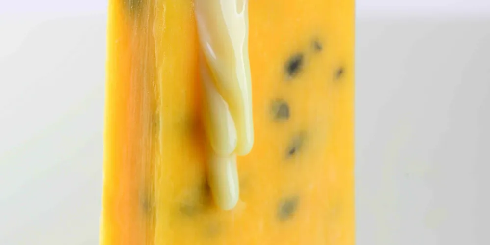 Imagem ilustrativa da imagem Paleta de maracujá com leite condensado é o sabor do verão