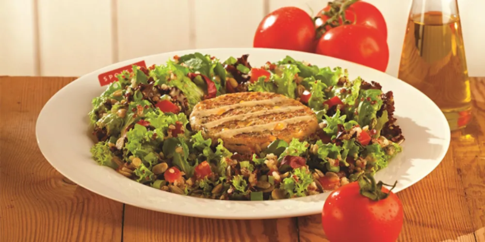 Imagem ilustrativa da imagem Salada para recarregar as energias durante o Carnaval