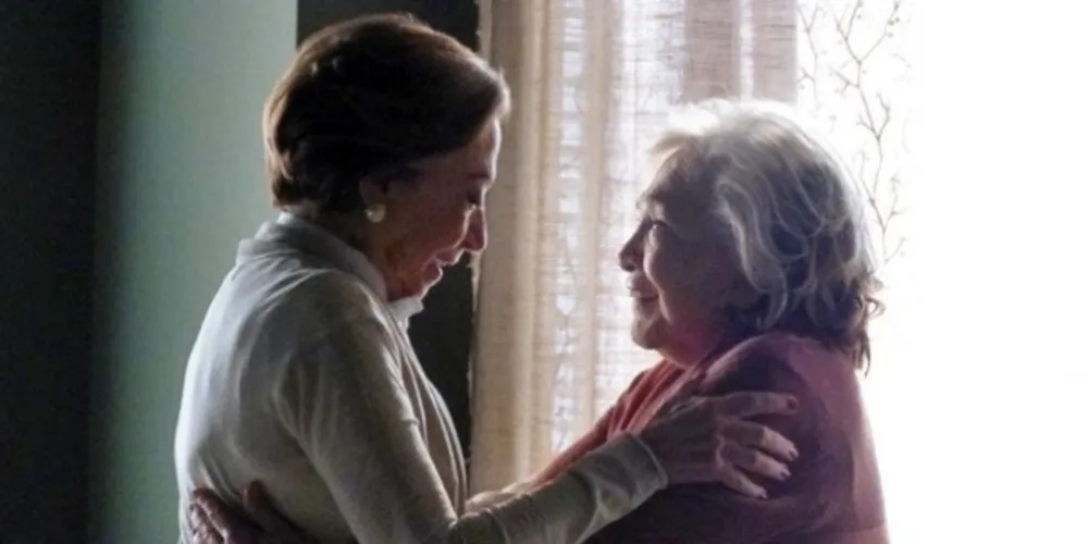Imagem ilustrativa da imagem Babilônia: Teresa e Estela decidem oficializar união