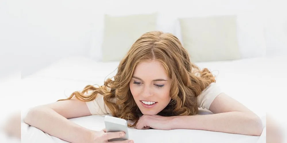 Imagem ilustrativa da imagem Checar muitas vezes o celular pode indicar instabilidade emocional