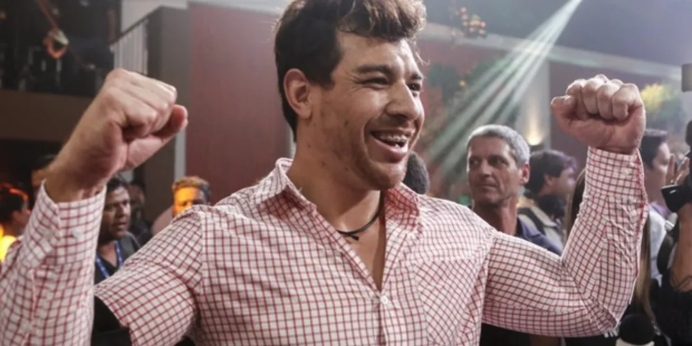 Imagem ilustrativa da imagem Campeão do BBB15, Cézar quer ser deputado estadual