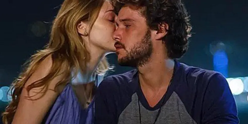 Imagem ilustrativa da imagem Sete Vidas: Pedro beija Júlia e Marina flagra os dois