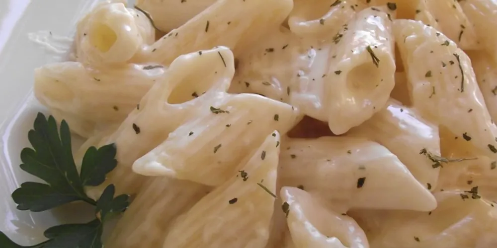 Imagem ilustrativa da imagem Faça um ‘penne com molho de limão e parmesão’ em 20 minutos