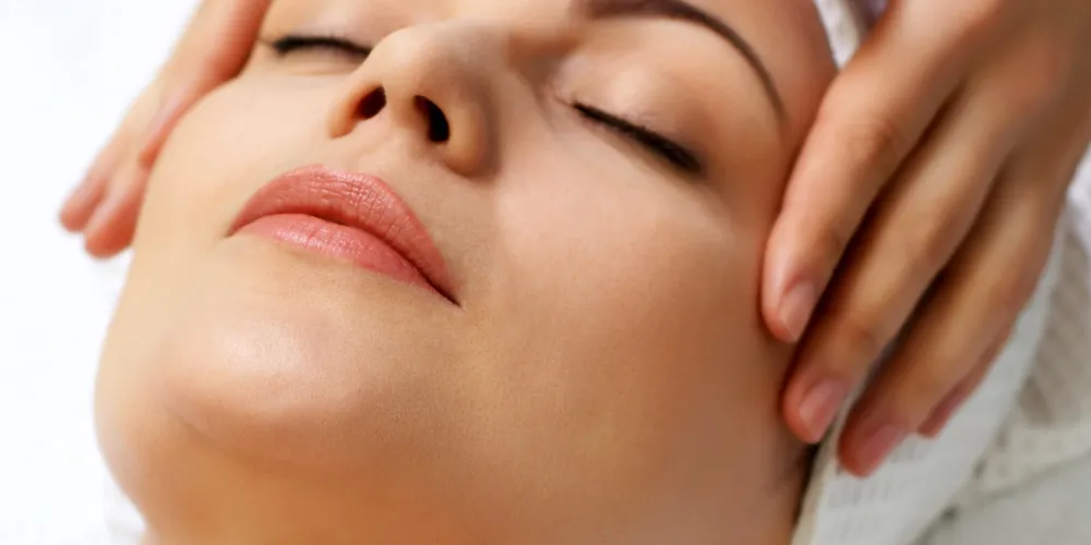 Imagem ilustrativa da imagem Drenagem linfática facial: solução para inchaço pós-operatório