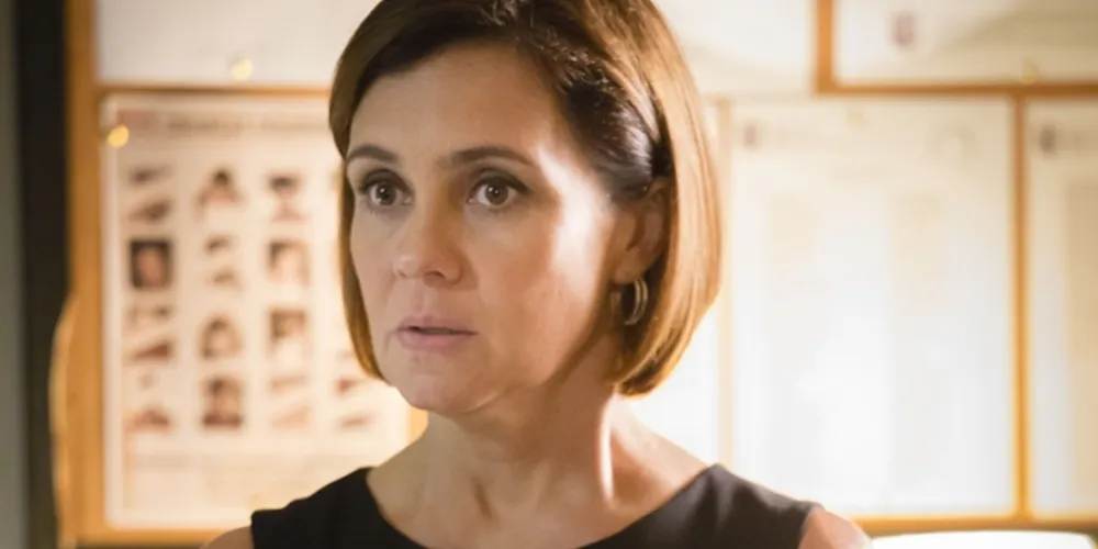 Imagem ilustrativa da imagem Regina vai à casa de Inês e diz que aceita lutar ao lado dela