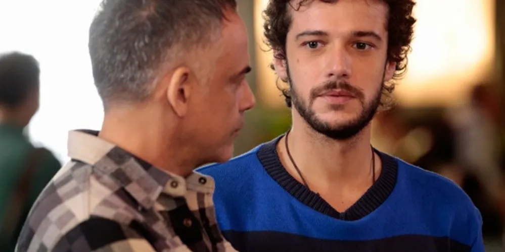 Imagem ilustrativa da imagem Pedro fica arrasado com ida de Taís e o filho para Noronha