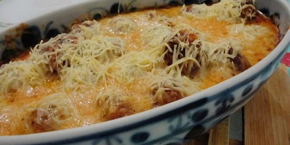 Imagem ilustrativa da imagem Almôndega à parmegiana é opção para o almoço