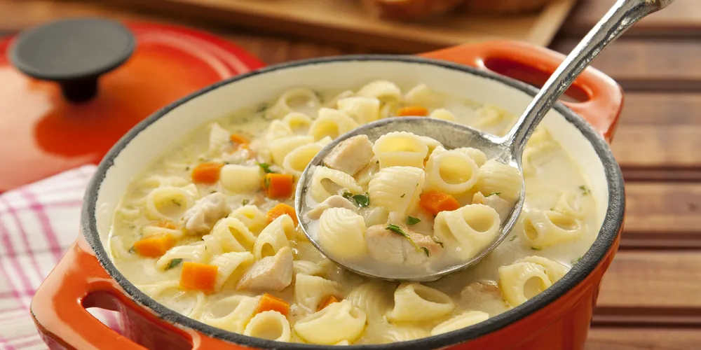 Imagem ilustrativa da imagem Delícia de inverno: sopa cremosa de frango