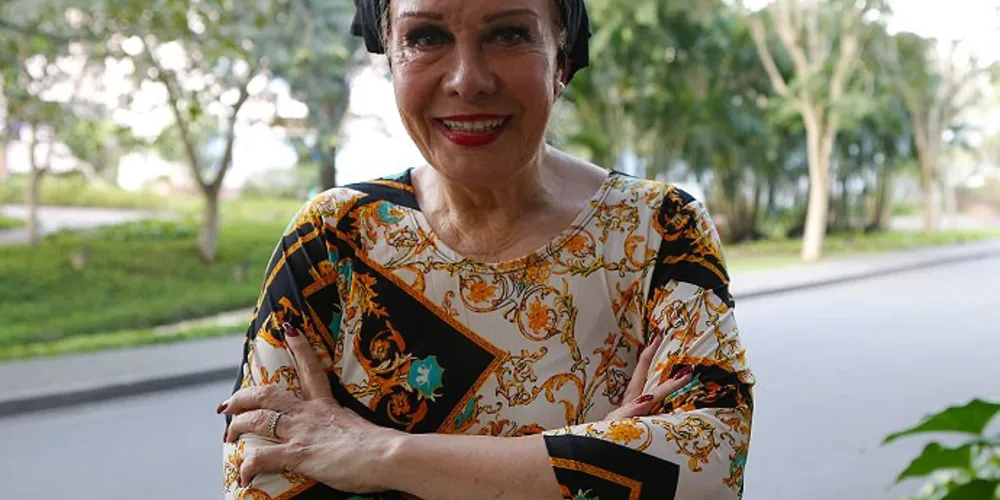 Imagem ilustrativa da imagem Úrsula Andressa chega ao prédio de Clóvis e Norberto