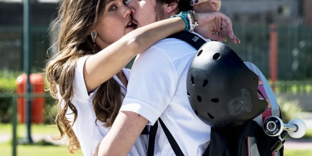 Imagem ilustrativa da imagem Luan é flagrado beijando Alina