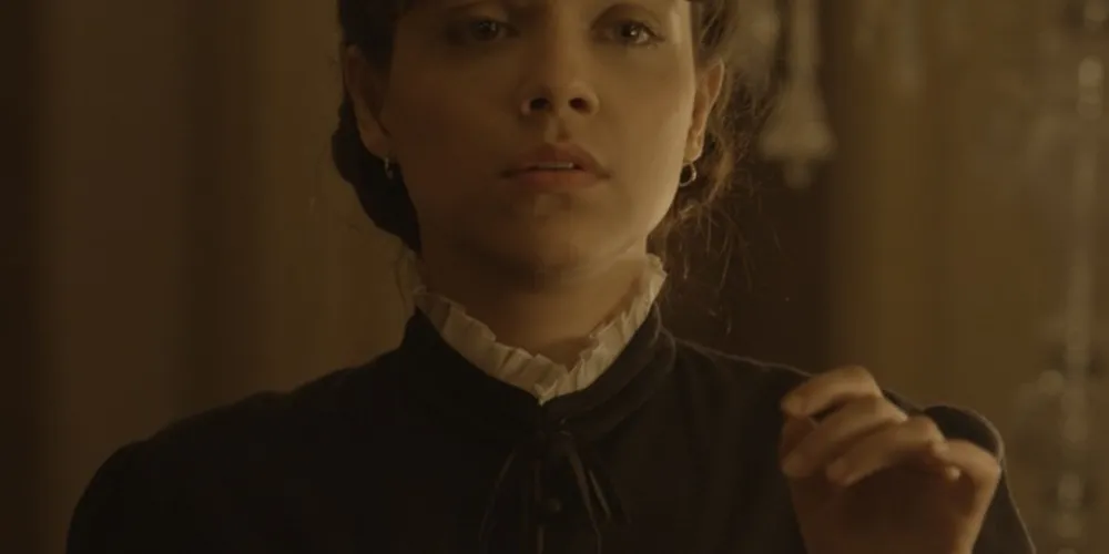 Imagem ilustrativa da imagem Anita confidencia a Lívia que teme estar grávida de Roberto