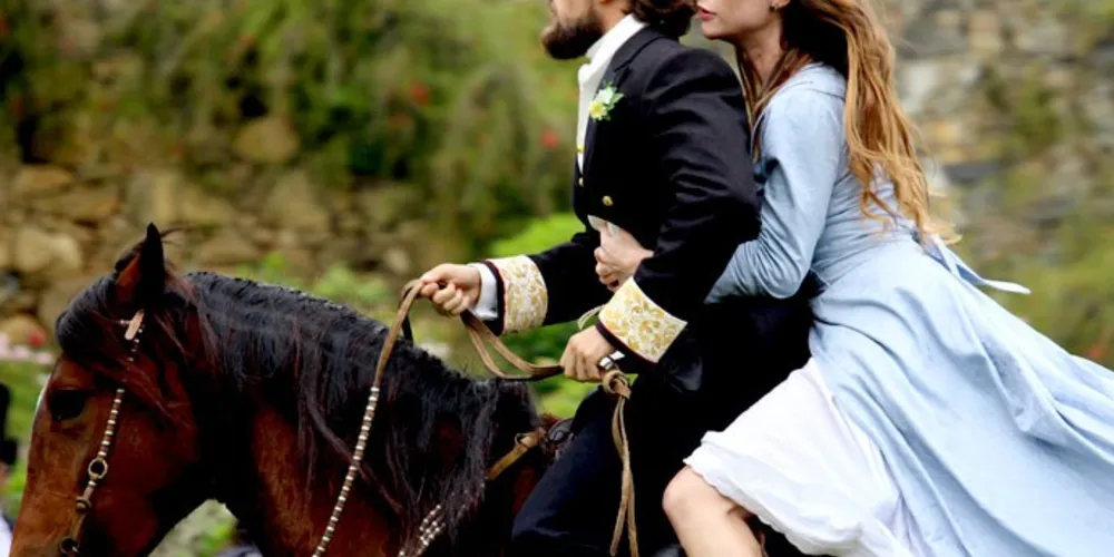 Imagem ilustrativa da imagem Felipe foge com Lívia de casamento
