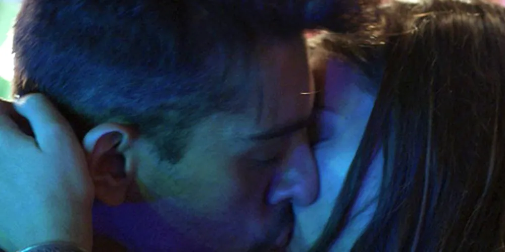 Imagem ilustrativa da imagem Luan flagra Alina e Uodson se beijando