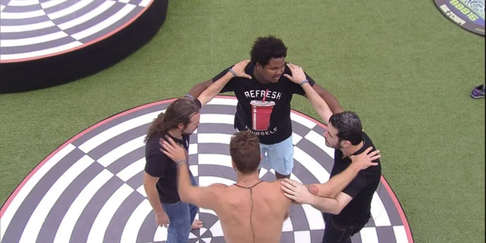 Imagem ilustrativa da imagem BBB: Ronan, Daniel, Tamiel e Alan vencem Prova do Líder coletiva