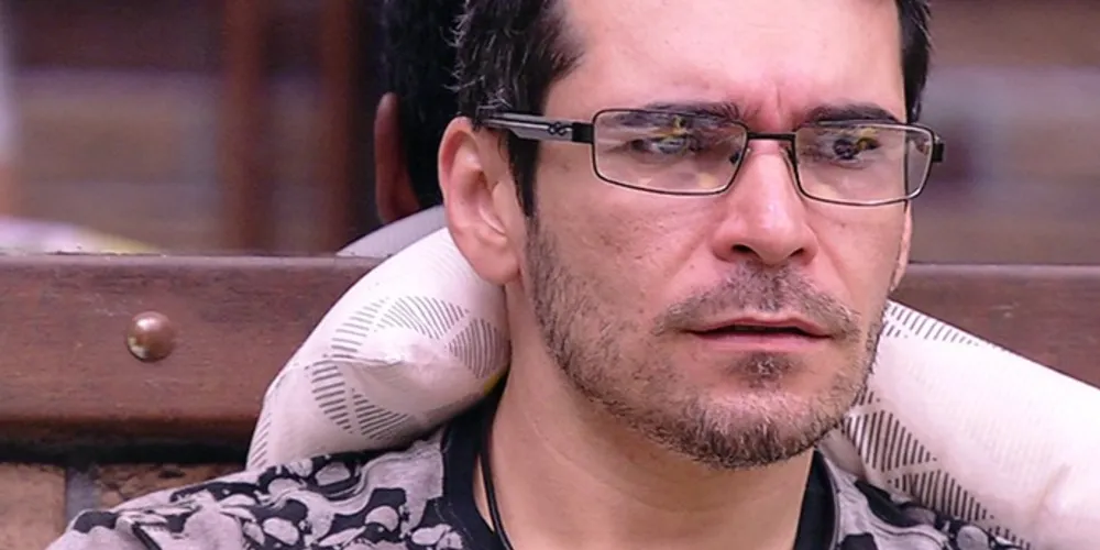 Imagem ilustrativa da imagem Alan desiste do BBB 16 e deixa a casa