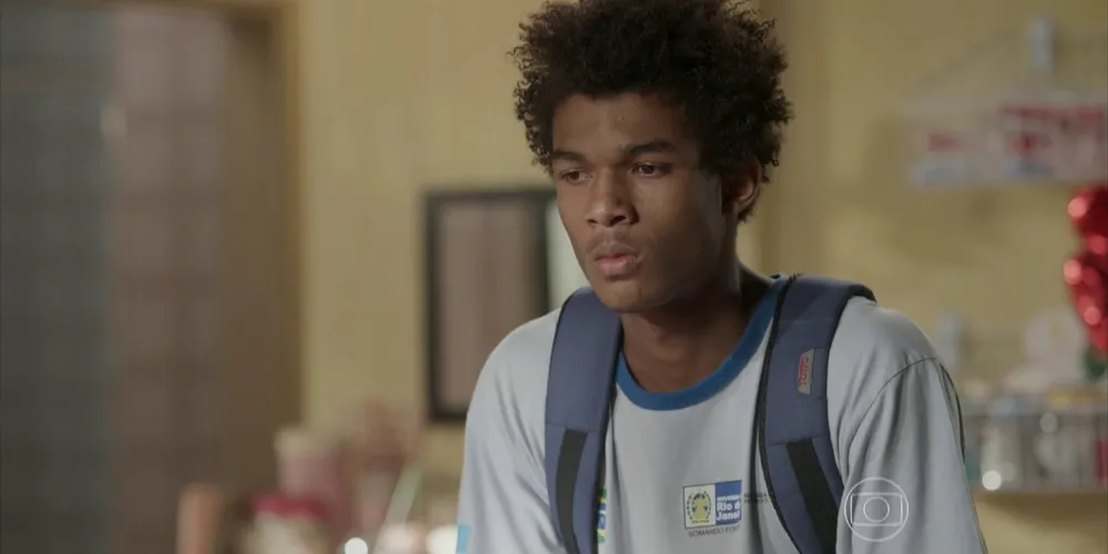 Imagem ilustrativa da imagem Wesley defende Montanha e acaba sendo atropelado